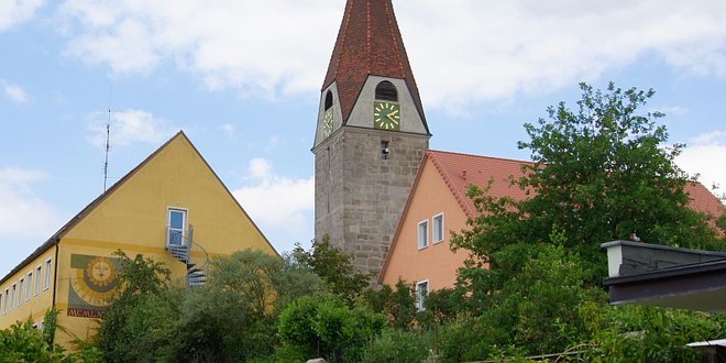 Blick auf den Kirchturm